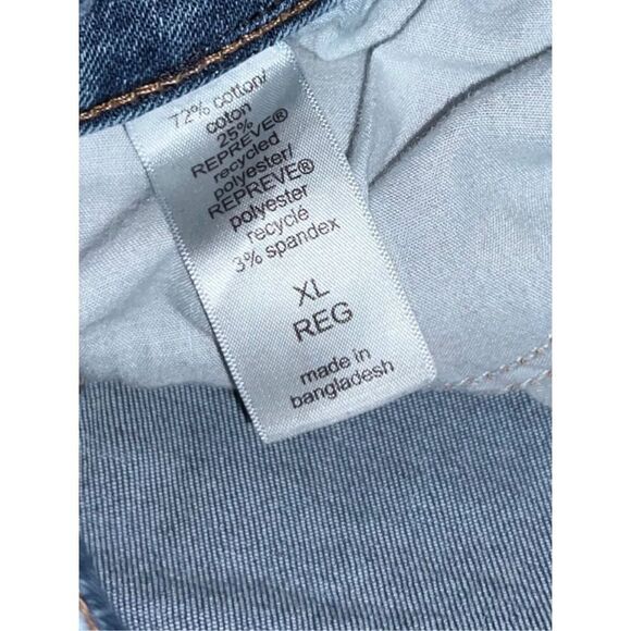 M Jeans by Maurices Hi Rise Distressed Raw Cuff Crop Jeans Size XL 33x28 #20 - Picture 5 of 8